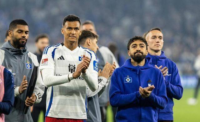 德甲真不讲理!汉堡开局3战0胜,对阵拜仁惨吞5弹,提前陷入保级泥潭 德甲真不讲理!汉堡开局3战0胜,对阵拜仁惨吞5弹,提前陷入保级泥潭